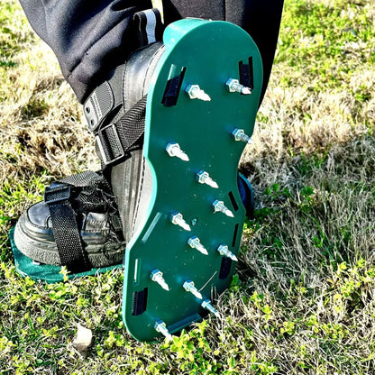 Sandales Aérateur de Pelouse — Pointes Galvanisées 4,2 cm | Vert ou Noir